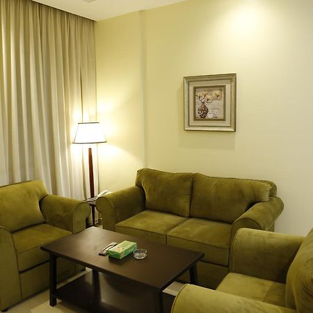 Flora Hotel Suite 2 فلورا2 للشقق المخدومة Рияд Екстериор снимка