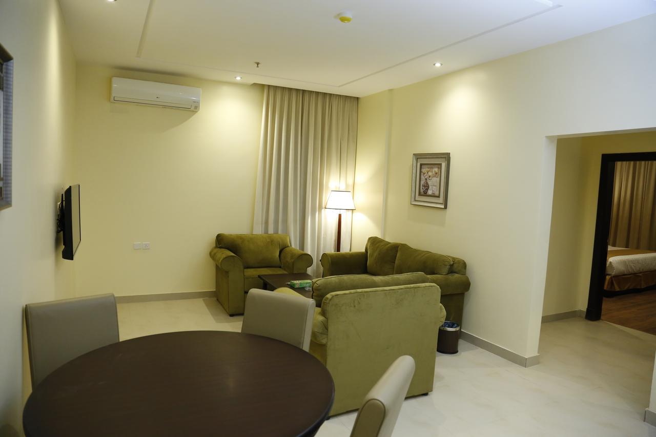 Flora Hotel Suite 2 فلورا2 للشقق المخدومة Рияд Екстериор снимка