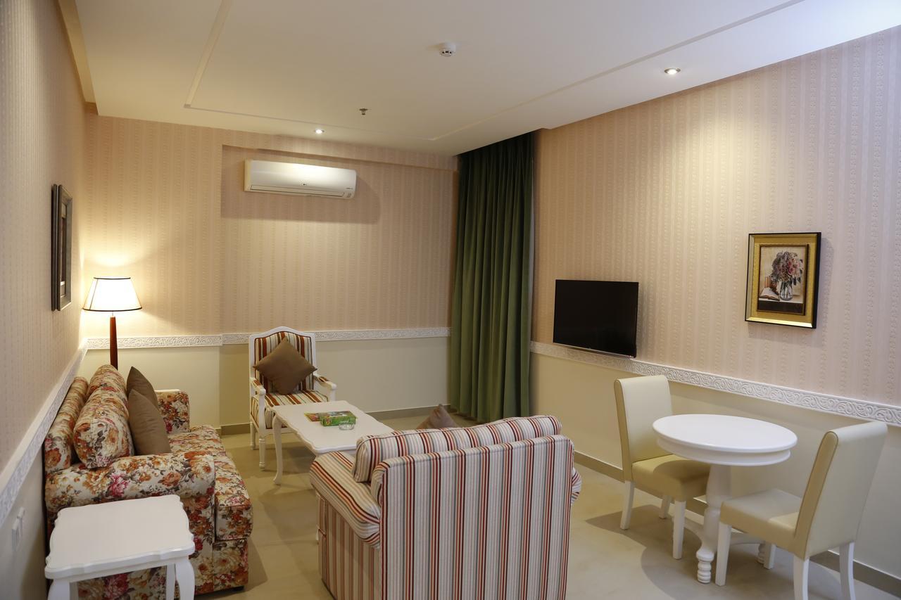 Flora Hotel Suite 2 فلورا2 للشقق المخدومة Рияд Екстериор снимка